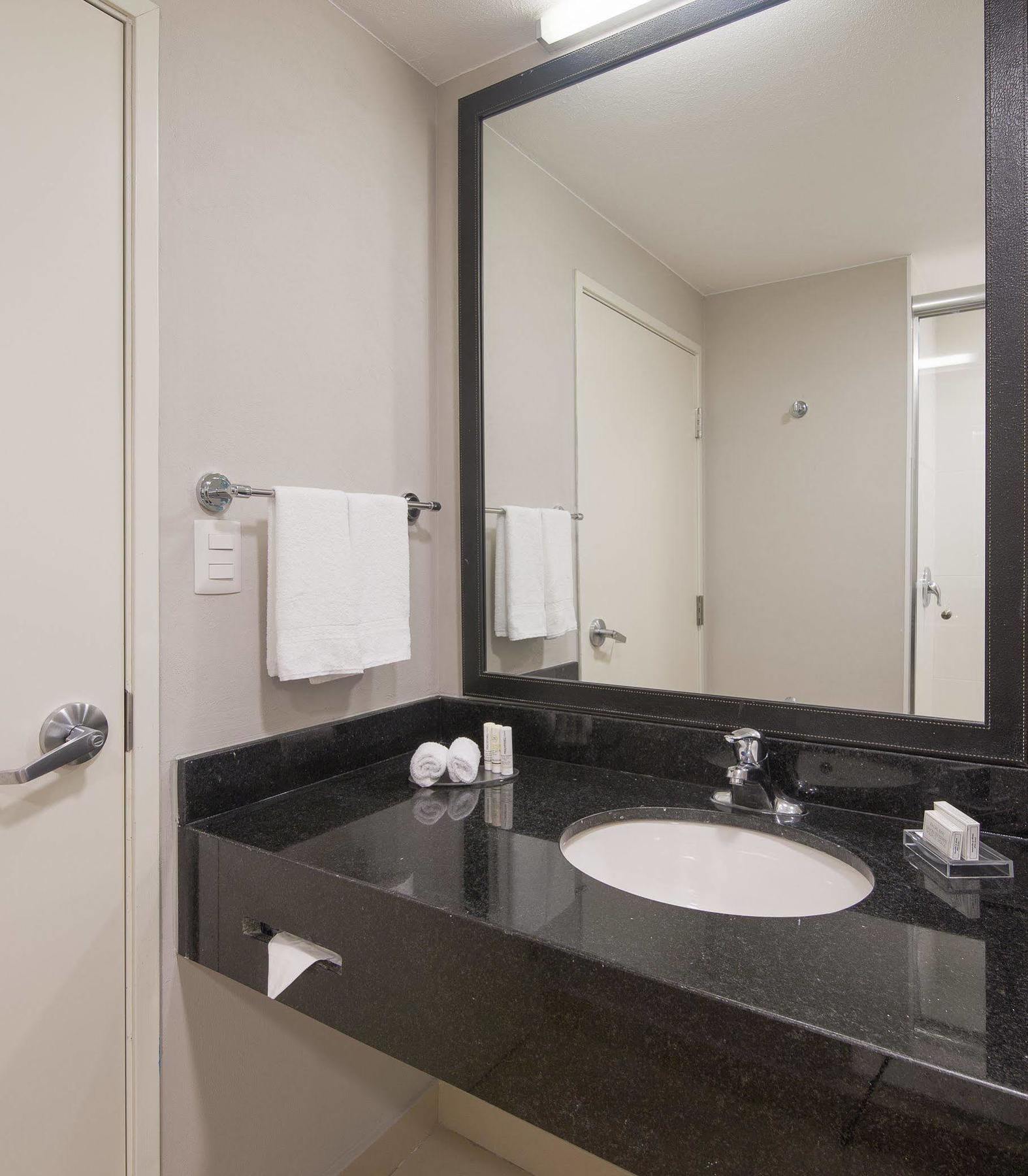 Fairfield Inn & Suites By Marriott Coatzacoalcos Buitenkant foto
